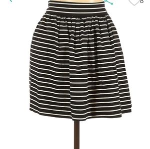 Forever 21 size large skirt with pockets